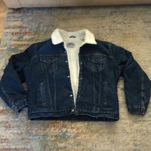 Vintage Levi’s Sherpa lined jacket, size 48L